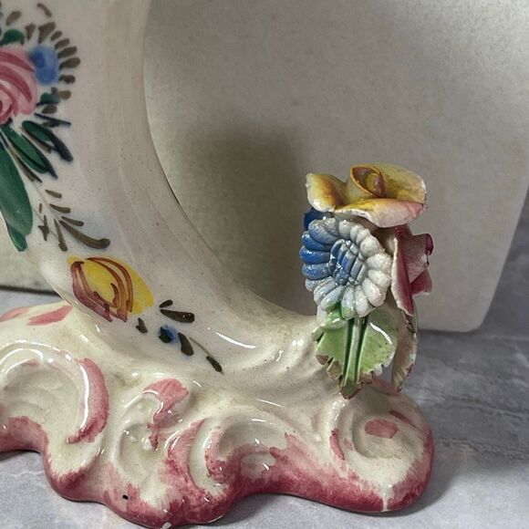 Vintage Italian ceramic cornucopia vase applied flowers hand painted. - Picture 2 of 16